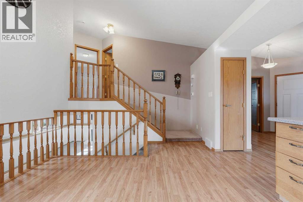 115 Cougar Road N