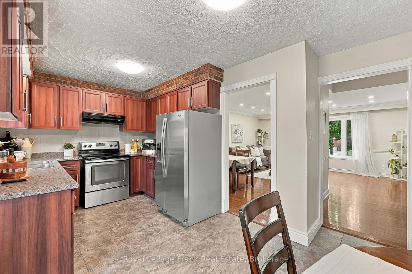 15 Hillier Street, Clarington, Ontario  L1C 3S5 - Photo 14 - E13861876