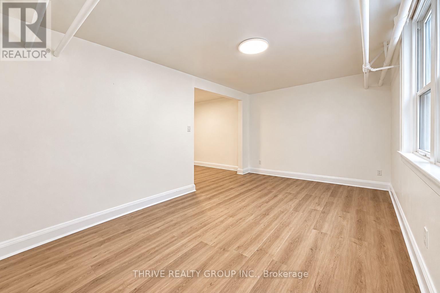 32 - 50 RIDOUT STREET S