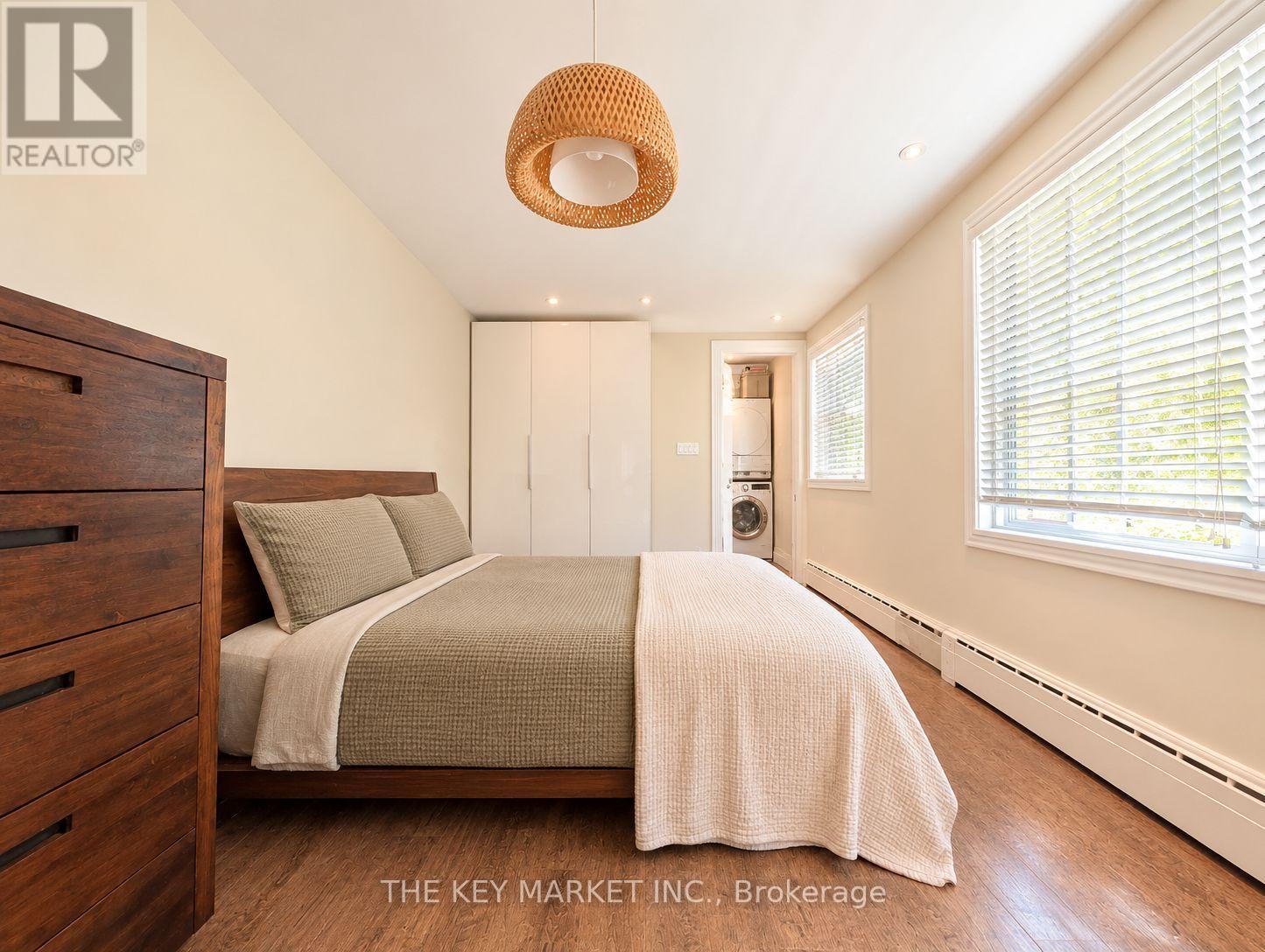 2 - 211 St Clements Avenue, Toronto, Ontario  M4R 1H3 - Photo 6 - C13861780