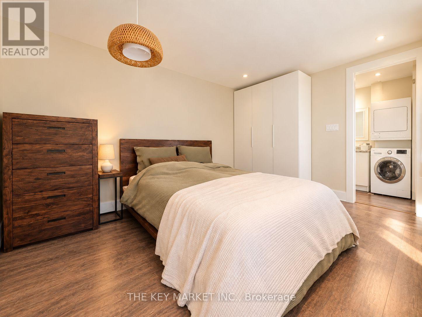 2 - 211 St Clements Avenue, Toronto, Ontario  M4R 1H3 - Photo 7 - C13861780