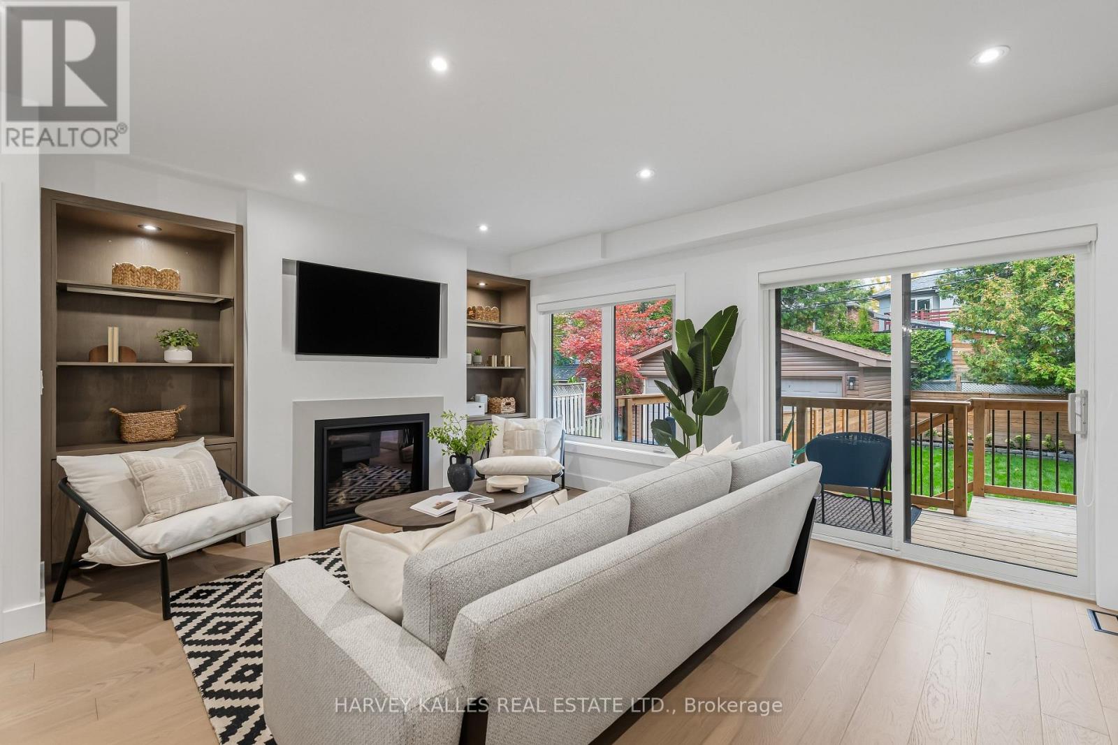56 Glengarry Avenue, Toronto, Ontario  M5M 1C9 - Photo 15 - C13861790