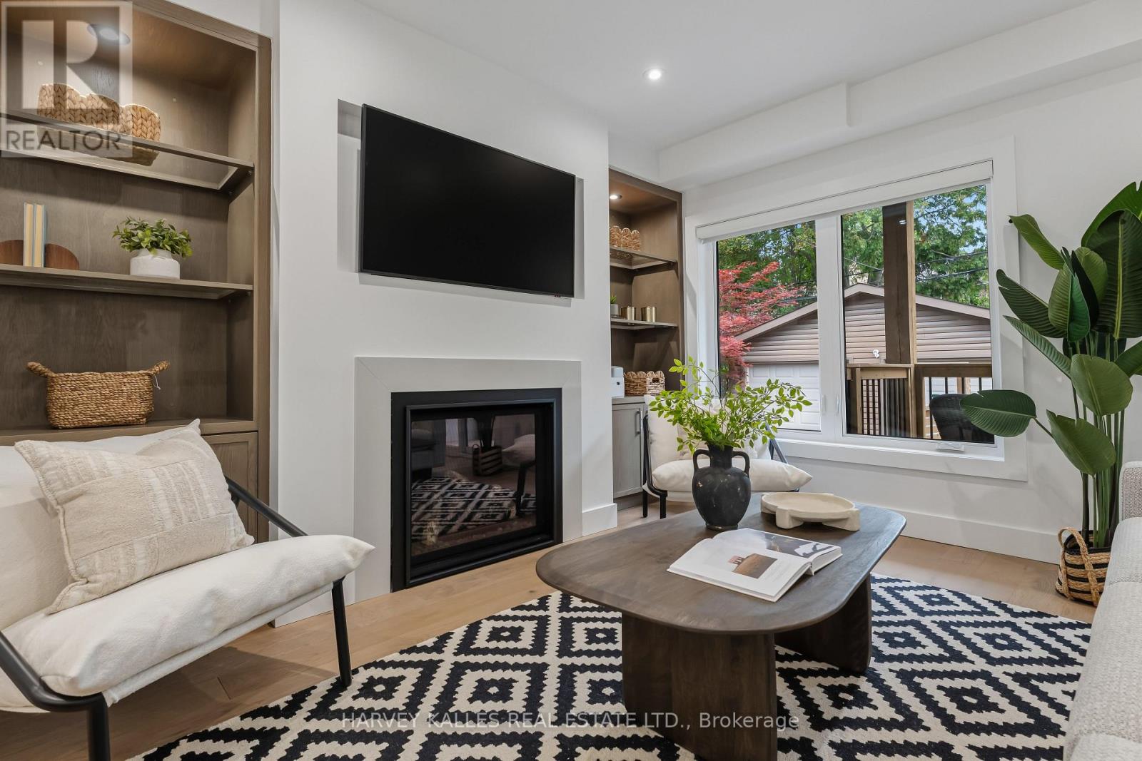 56 Glengarry Avenue, Toronto, Ontario  M5M 1C9 - Photo 16 - C13861790