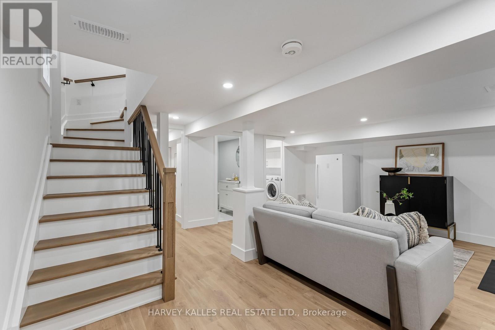 56 Glengarry Avenue, Toronto, Ontario  M5M 1C9 - Photo 34 - C13861790
