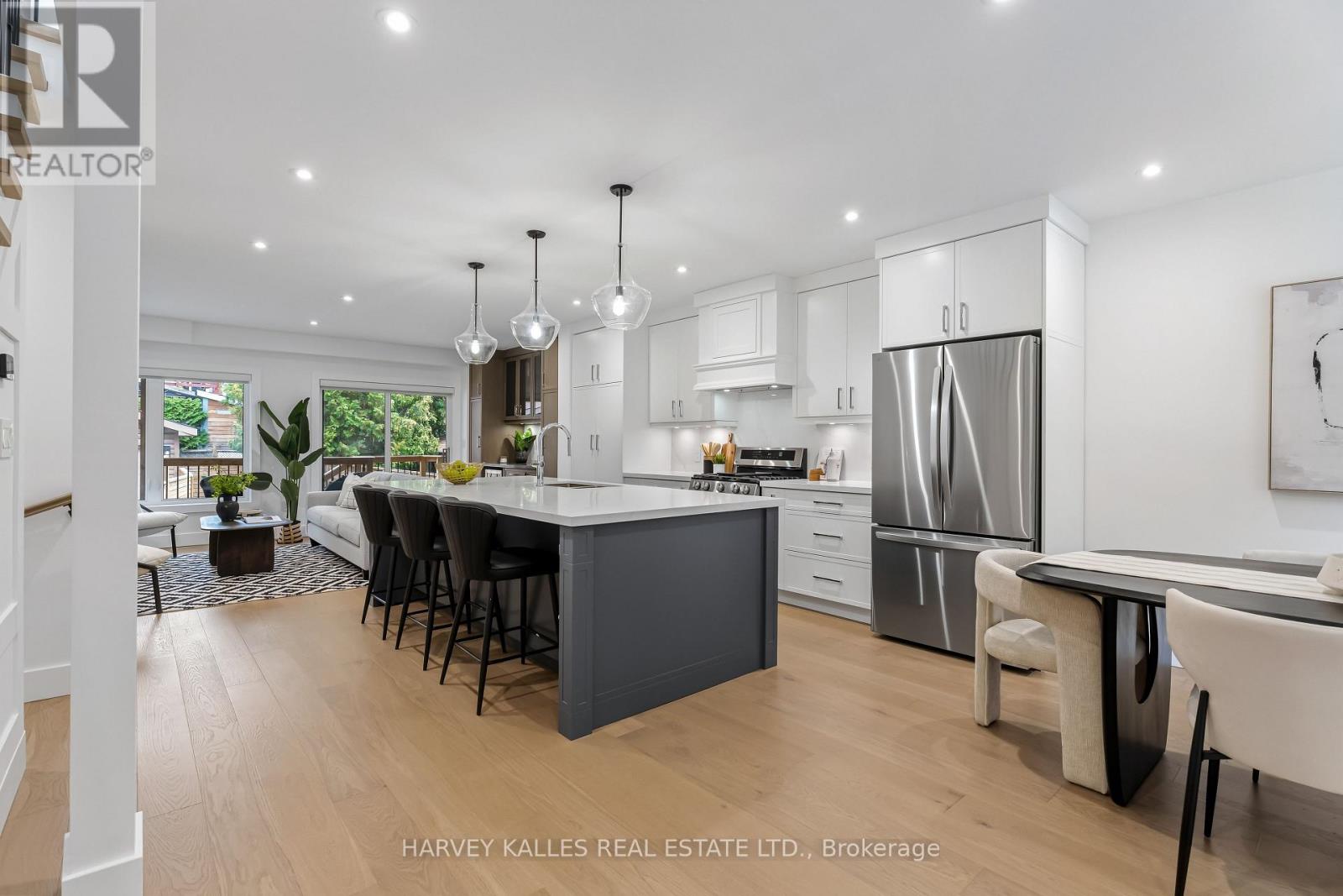 56 Glengarry Avenue, Toronto, Ontario  M5M 1C9 - Photo 8 - C13861790