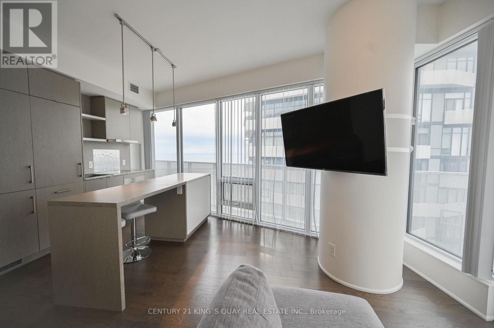 6802 - 88 Harbour Street, Toronto, Ontario  M5J 0C3 - Photo 9 - C13861812