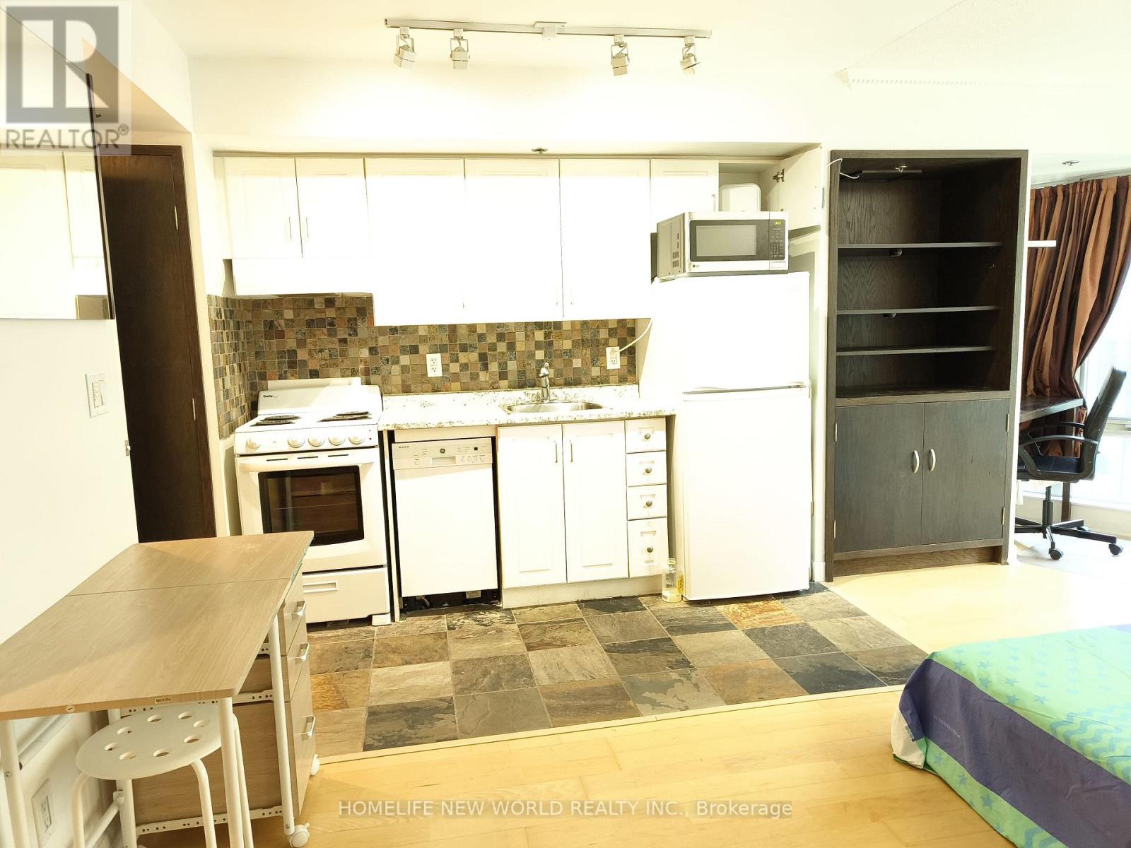 911 - 210 Victoria Street, Toronto (Church-Yonge Corridor), Ontario  M5B 2R3 - Photo 15 - C13861866