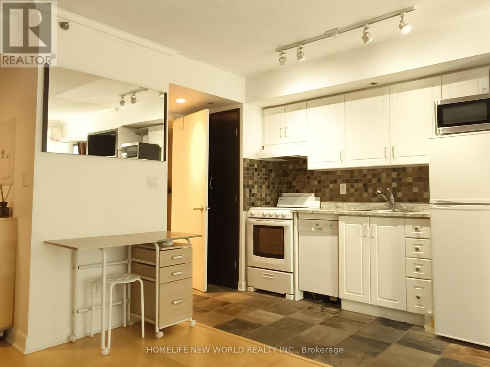 911 - 210 Victoria Street, Toronto (Church-Yonge Corridor), Ontario  M5B 2R3 - Photo 16 - C13861866