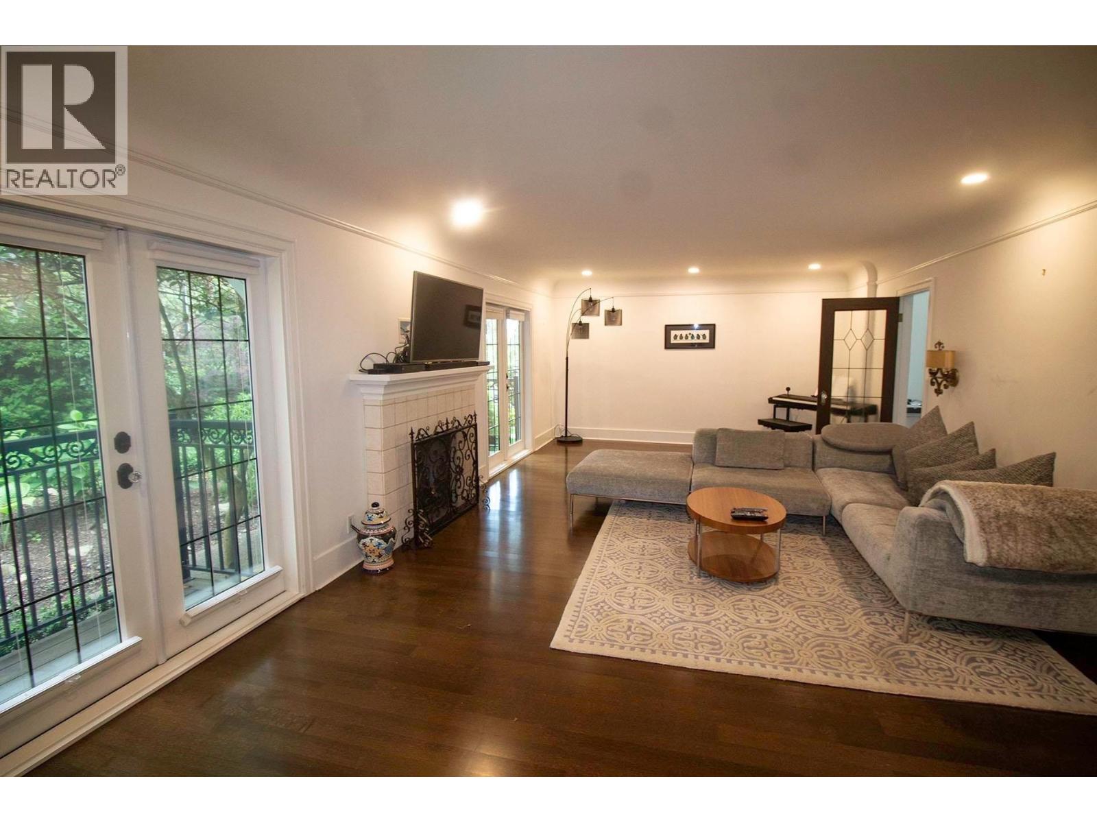 5829 Dunbar Street, Vancouver, British Columbia  V6N 1W8 - Photo 3 - R3172212