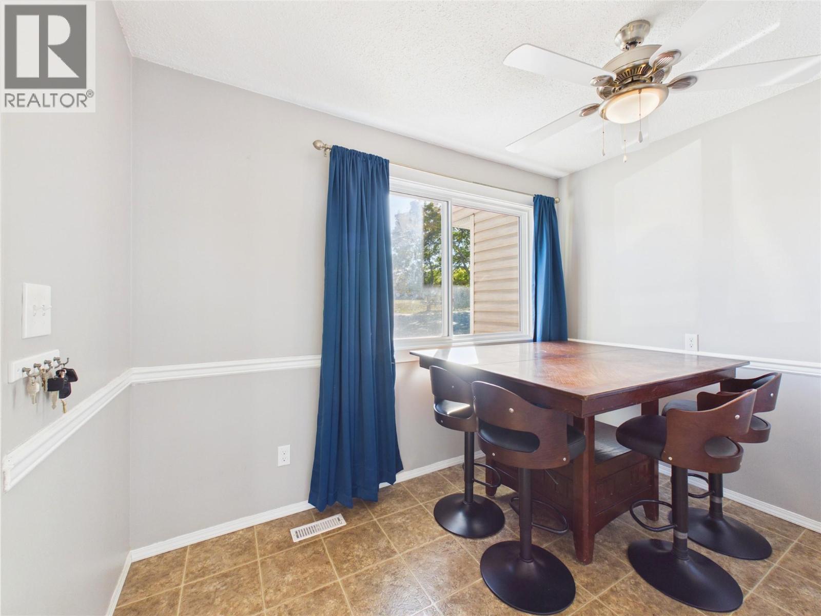231 23rd N Avenue N, Cranbrook, British Columbia V1C 5G8 - Photo 6 - 10402210