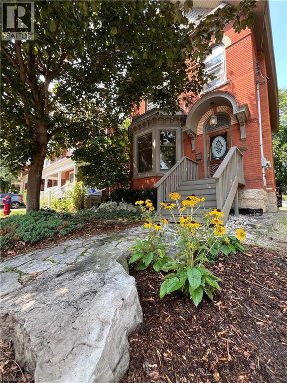 282 Hess Street S