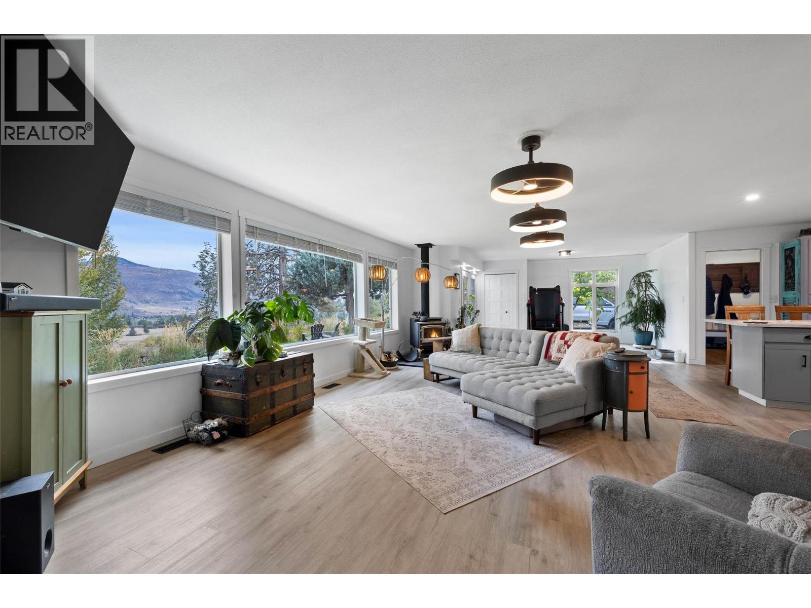 850 Inskip Road, Kamloops, British Columbia  V2B 8N7 - Photo 14 - 10396047