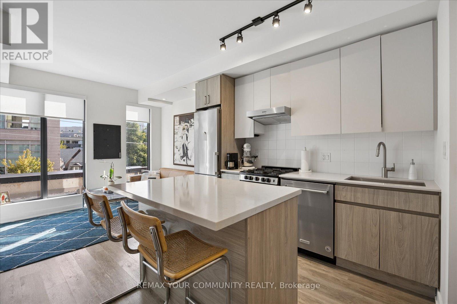 404 - 430 Roncesvalles Avenue, Toronto (Roncesvalles), Ontario  M6R 0A6 - Photo 4 - W13861770