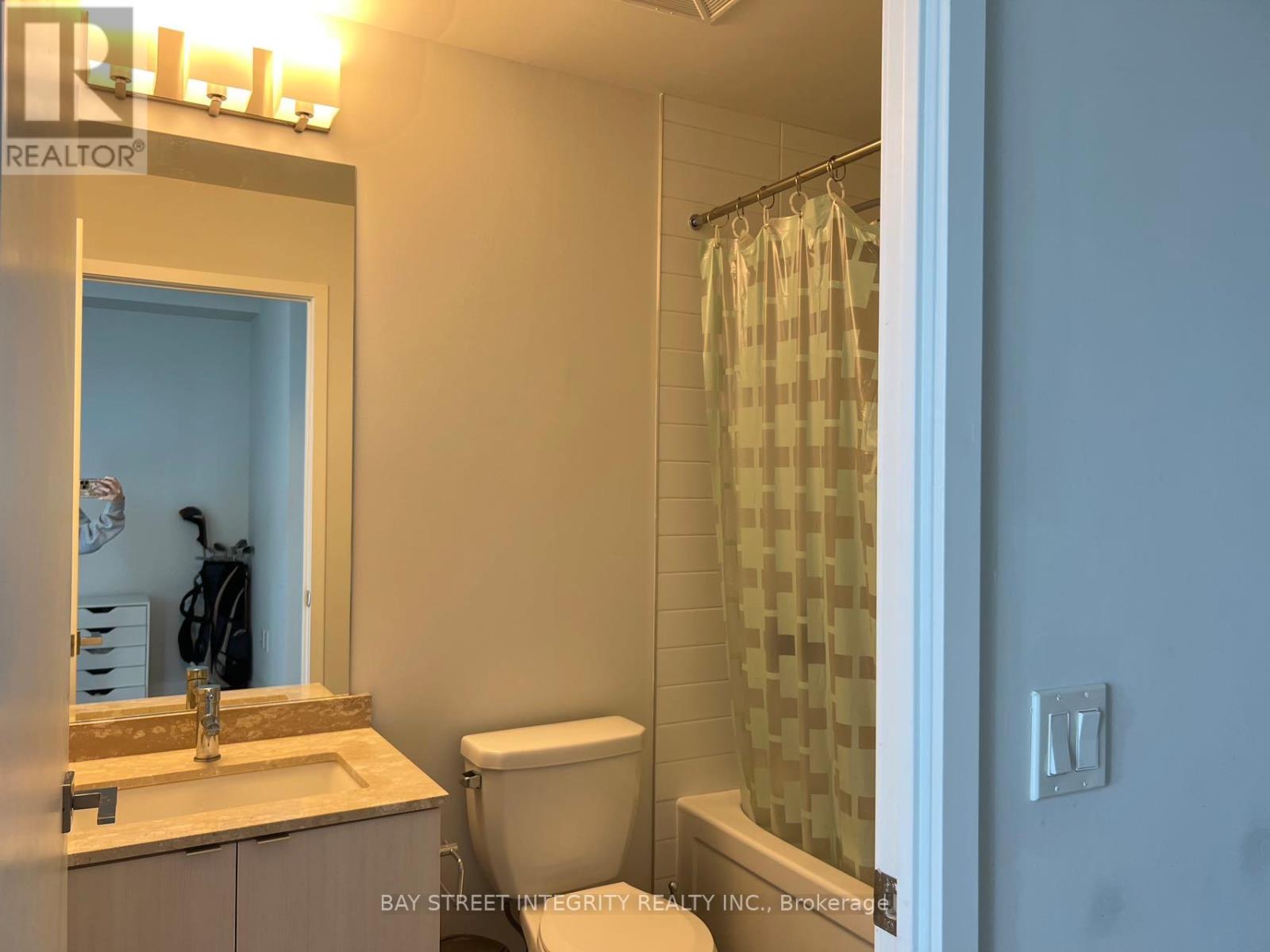 1920 - 4055 PARKSIDE VILLAGE DRIVE