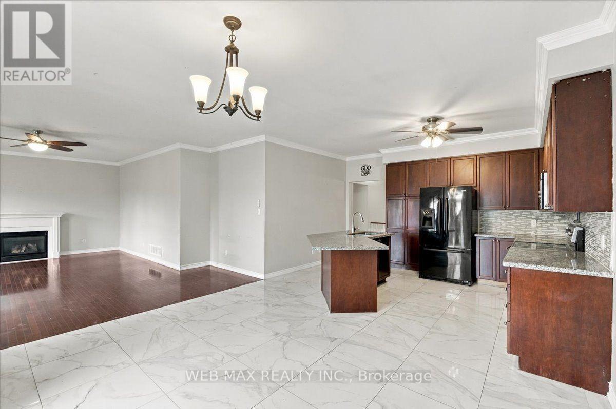 7 Dudley Court, Clarington, Ontario  L1E 3K3 - Photo 4 - E13799724