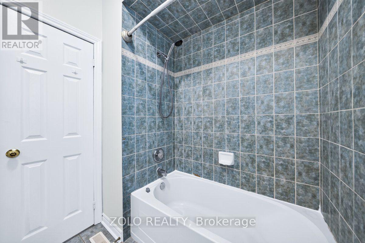 16 Esther Drive, Barrie, Ontario  L4N 0X8 - Photo 15 - S13861608