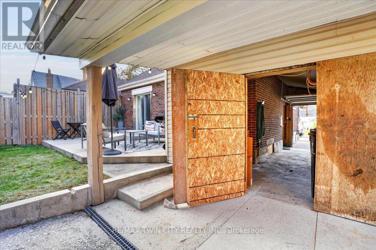 67 Arnold Street, Kitchener, Ontario  N2H 6C9 - Photo 48 - X13861762