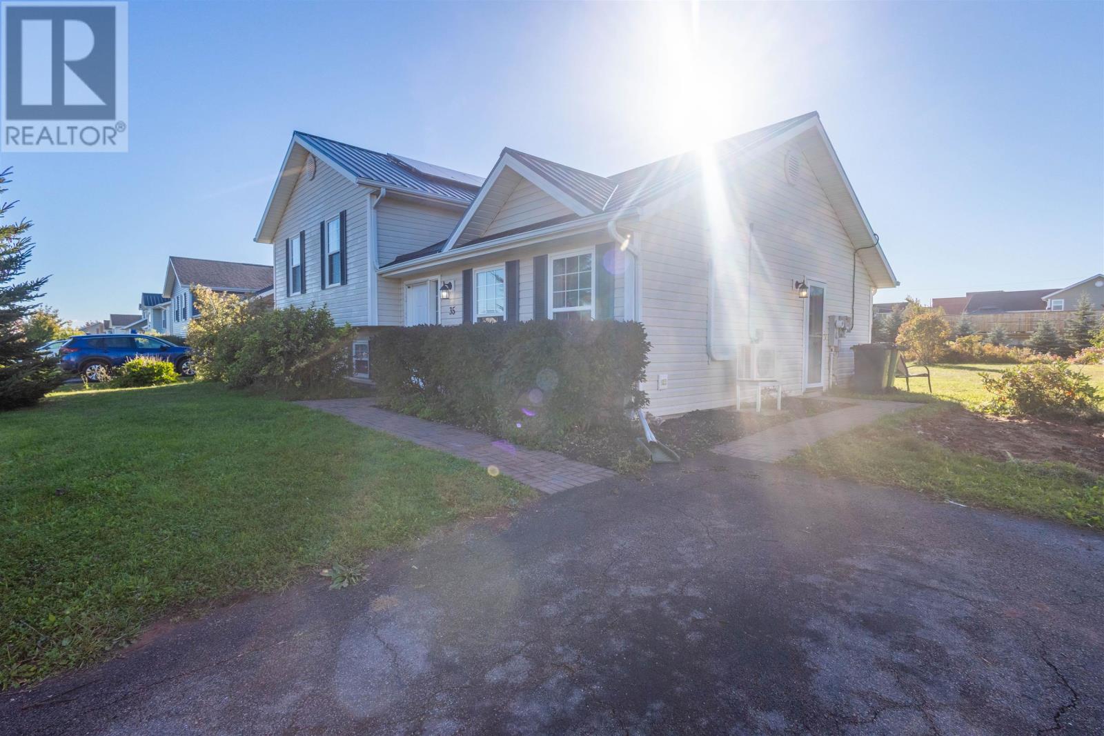 35 Barbour Circle, Charlottetown, Prince Edward Island  C1A 9S9 - Photo 4 - 202625135