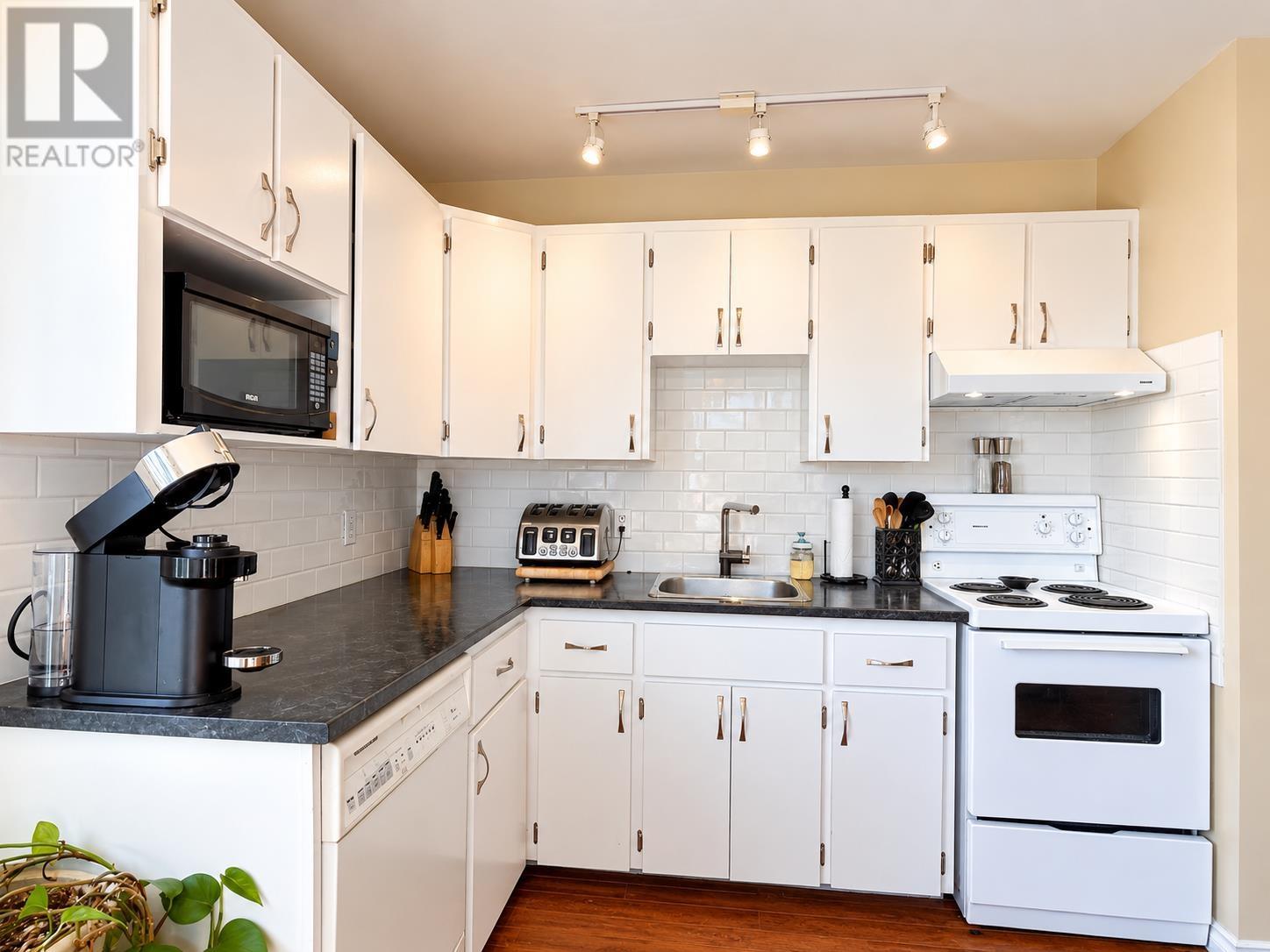 16 Allen Street, North Rustico, Prince Edward Island  C0A 1X0 - Photo 10 - 202625136