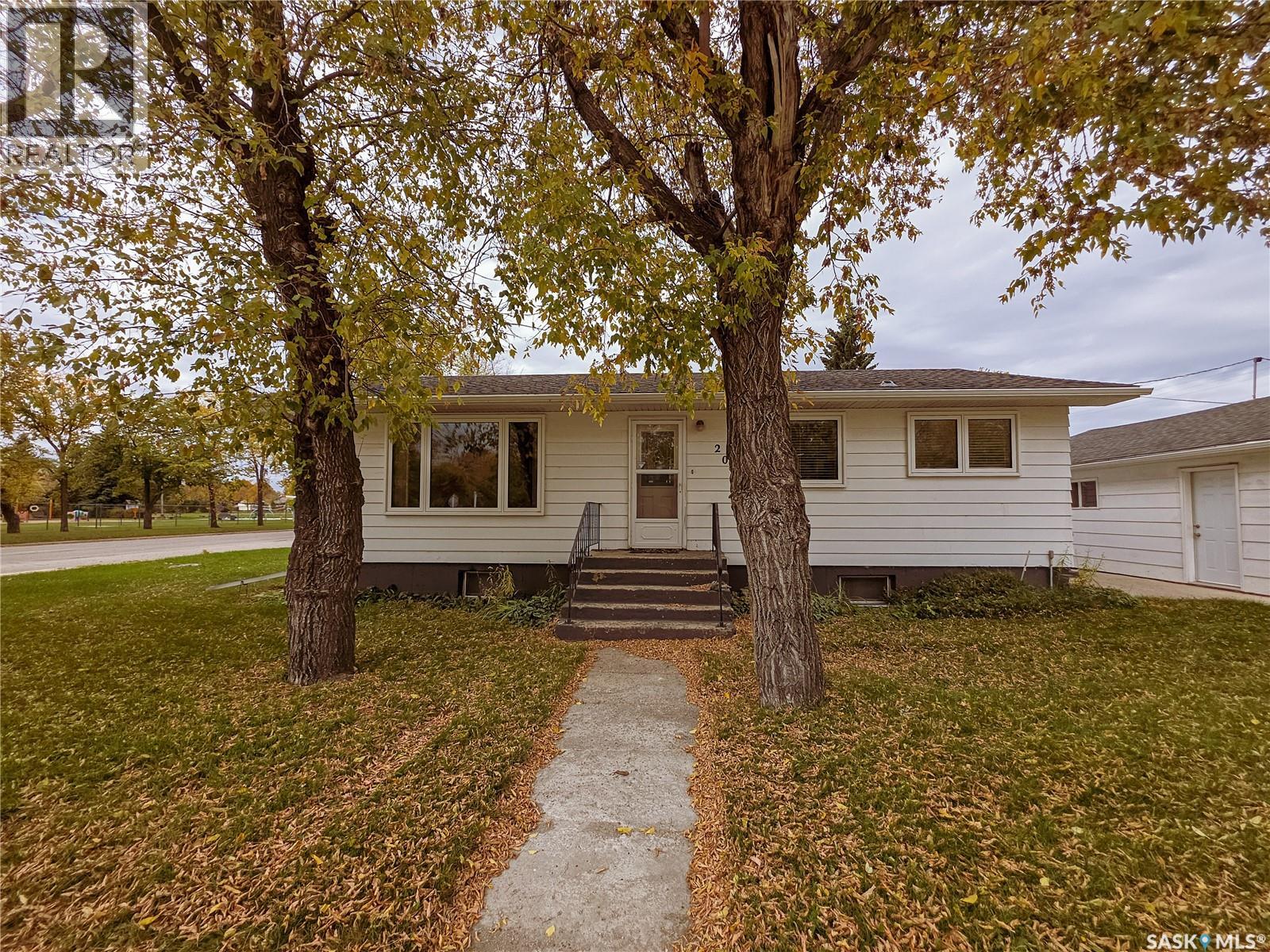 202 7th AVENUE W, melville, Saskatchewan