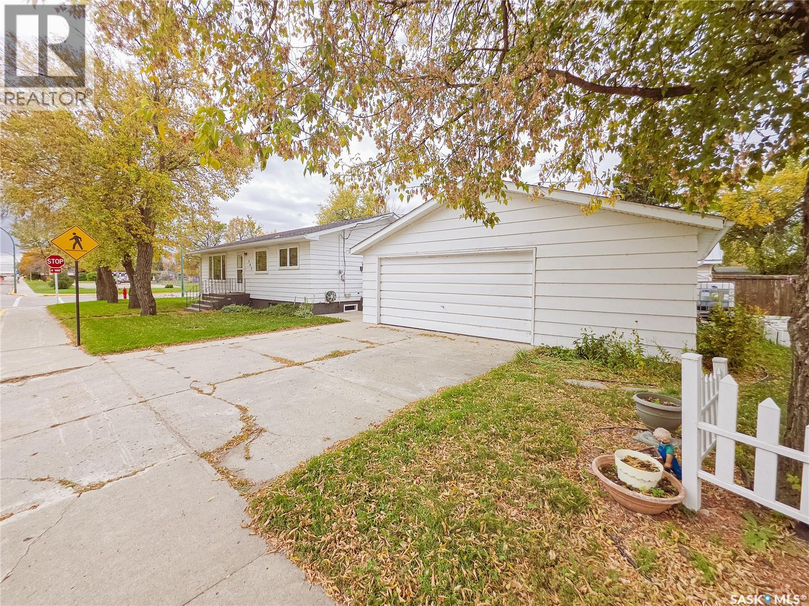 202 7th Avenue W, Melville, Saskatchewan  S0A 2P0 - Photo 5 - SK050341