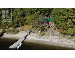23 Four Mile Island, Alban, Ontario