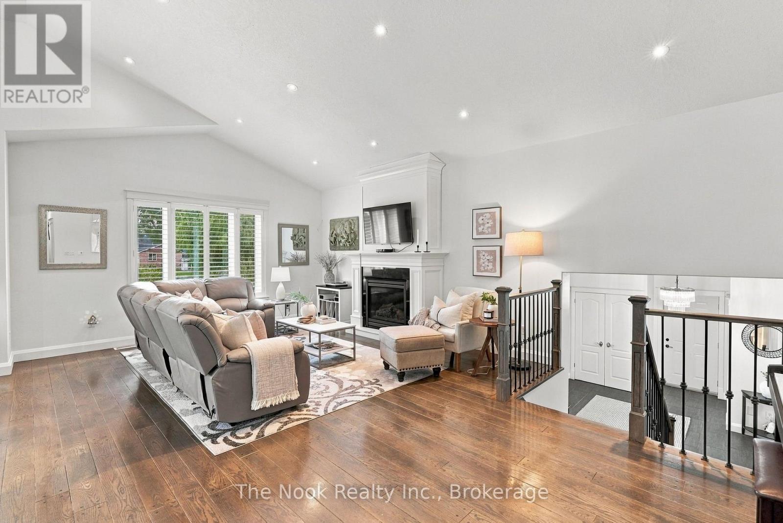 21611 Loyalist Parkway, Prince Edward County, Ontario  K0K 1L0 - Photo 12 - X13862056