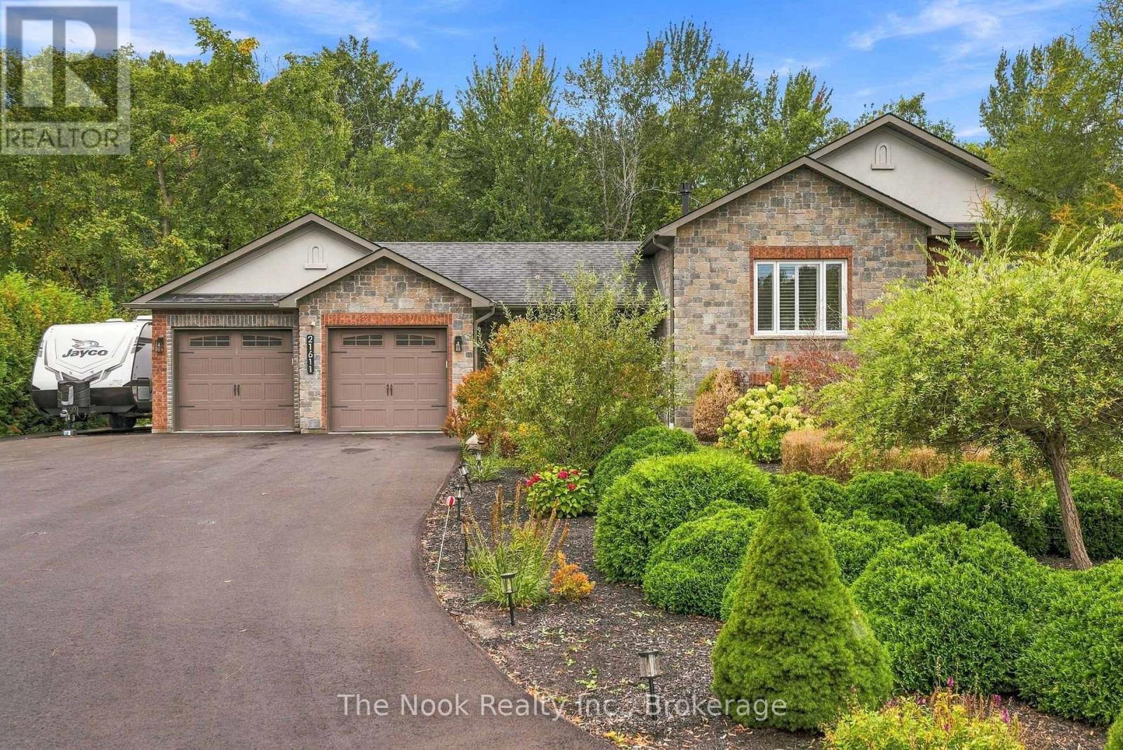 21611 Loyalist Parkway, Prince Edward County, Ontario  K0K 1L0 - Photo 48 - X13862056