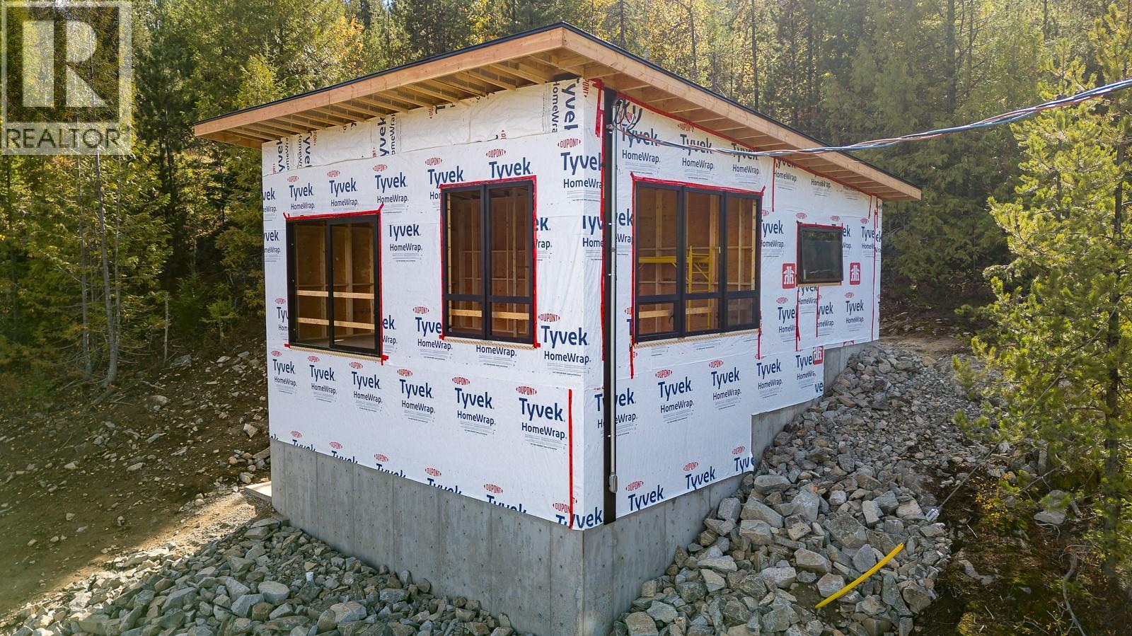 305 Richie Road, Rossland, British Columbia  V0G 1Y0 - Photo 21 - 10378316
