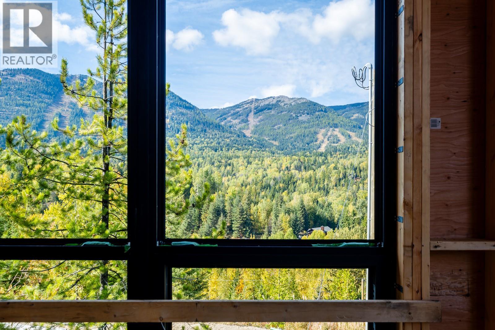 305 Richie Road, Rossland, British Columbia  V0G 1Y0 - Photo 5 - 10378316