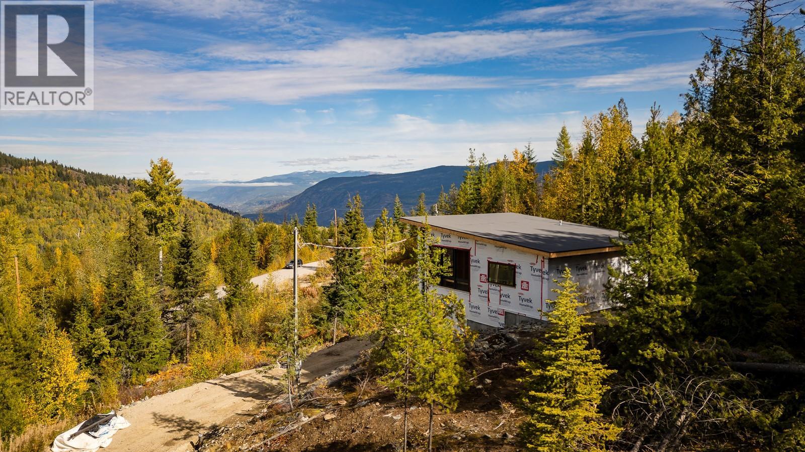 305 Richie Road, Rossland, British Columbia  V0G 1Y0 - Photo 16 - 10378316