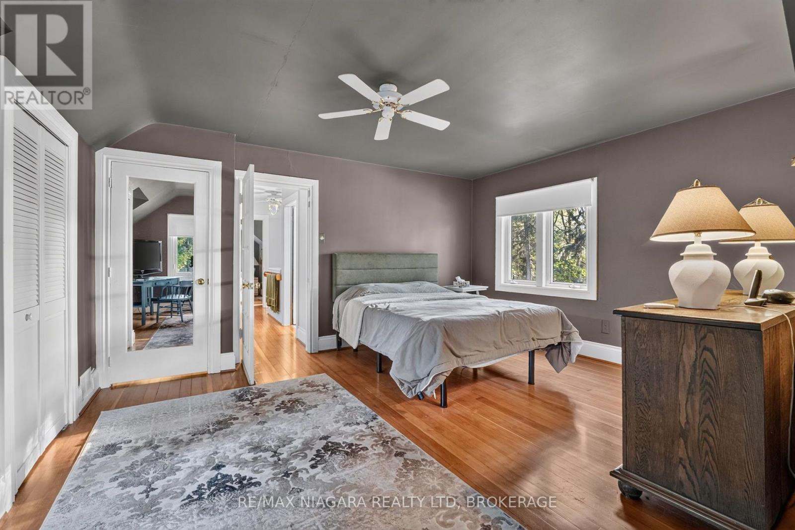 1577 Gregory Road, St. Catharines, Ontario  L2R 6P9 - Photo 35 - X13861942