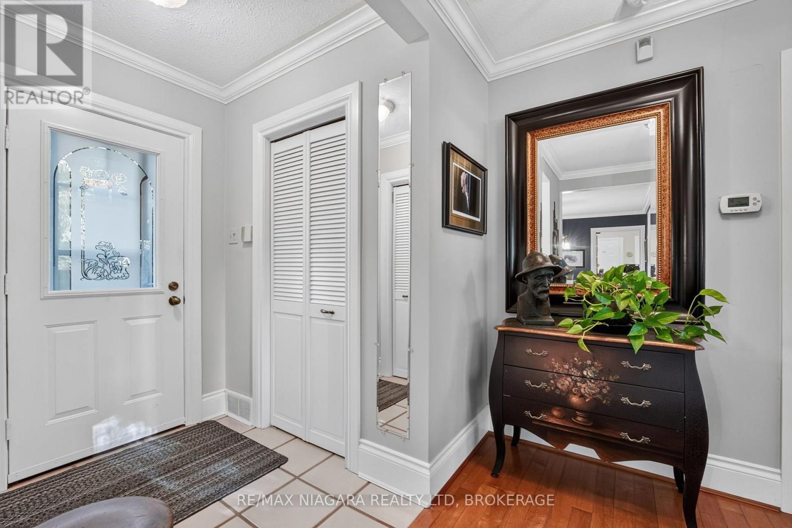 1577 Gregory Road, St. Catharines, Ontario  L2R 6P9 - Photo 8 - X13861942