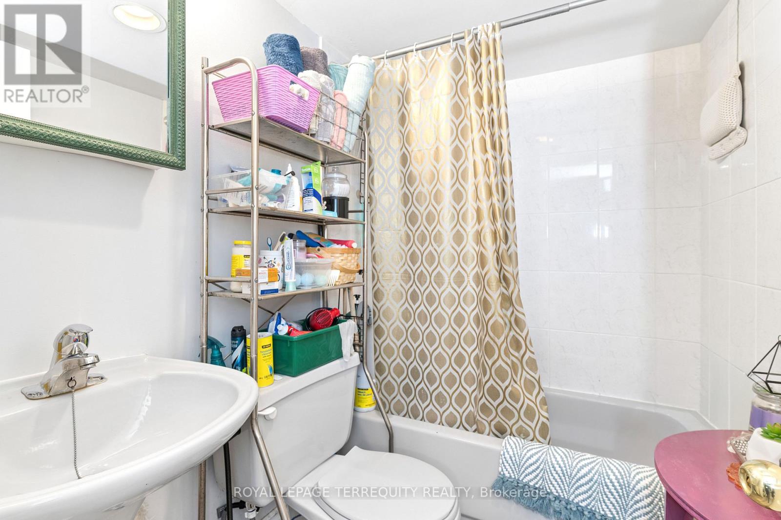 167 Westmount Avenue, Toronto, Ontario  M6E 3M6 - Photo 23 - C13861920