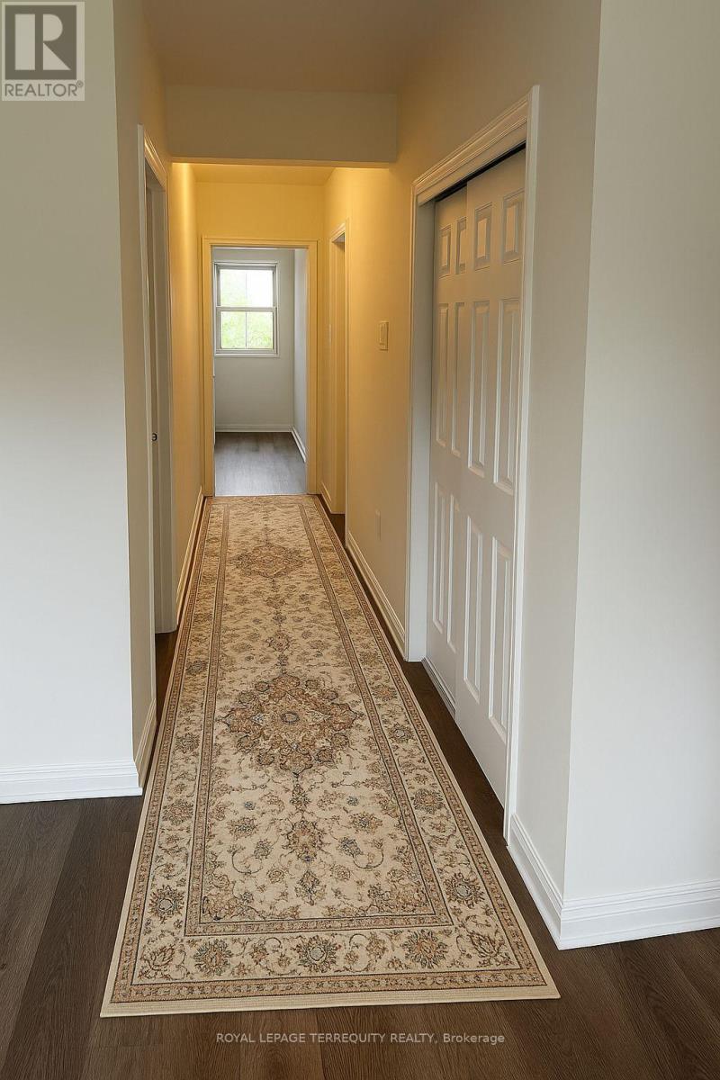 167 Westmount Avenue, Toronto, Ontario  M6E 3M6 - Photo 9 - C13861920