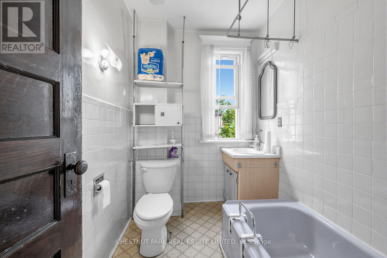 291 St Helen's Avenue, Toronto (Dufferin Grove), Ontario  M6H 4A2 - Photo 11 - C13862044
