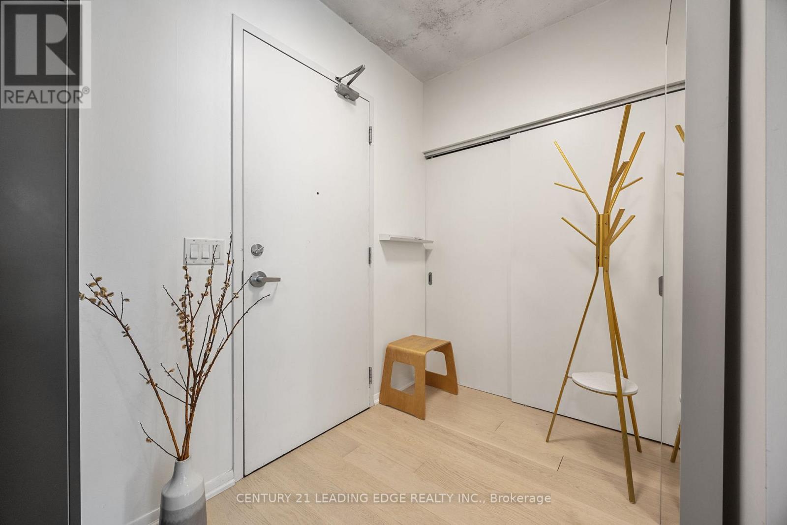 903 - 333 Adelaide Street E, Toronto (Moss Park), Ontario  M5A 4T4 - Photo 2 - C13862136