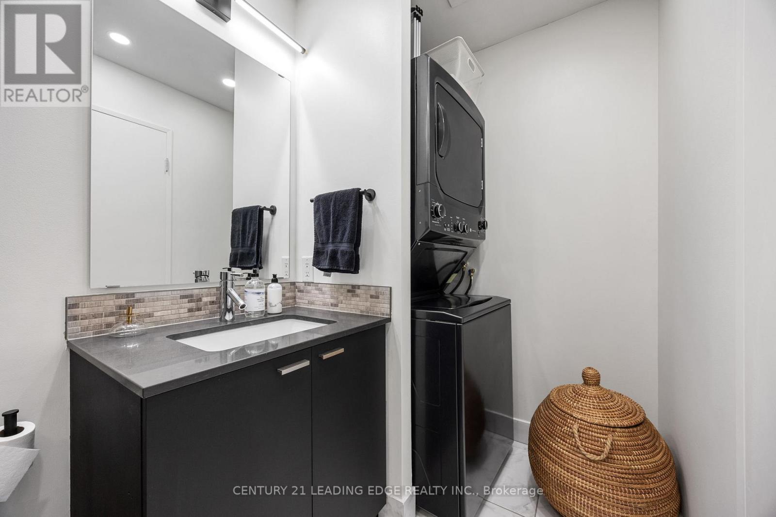 903 - 333 Adelaide Street E, Toronto (Moss Park), Ontario  M5A 4T4 - Photo 5 - C13862136