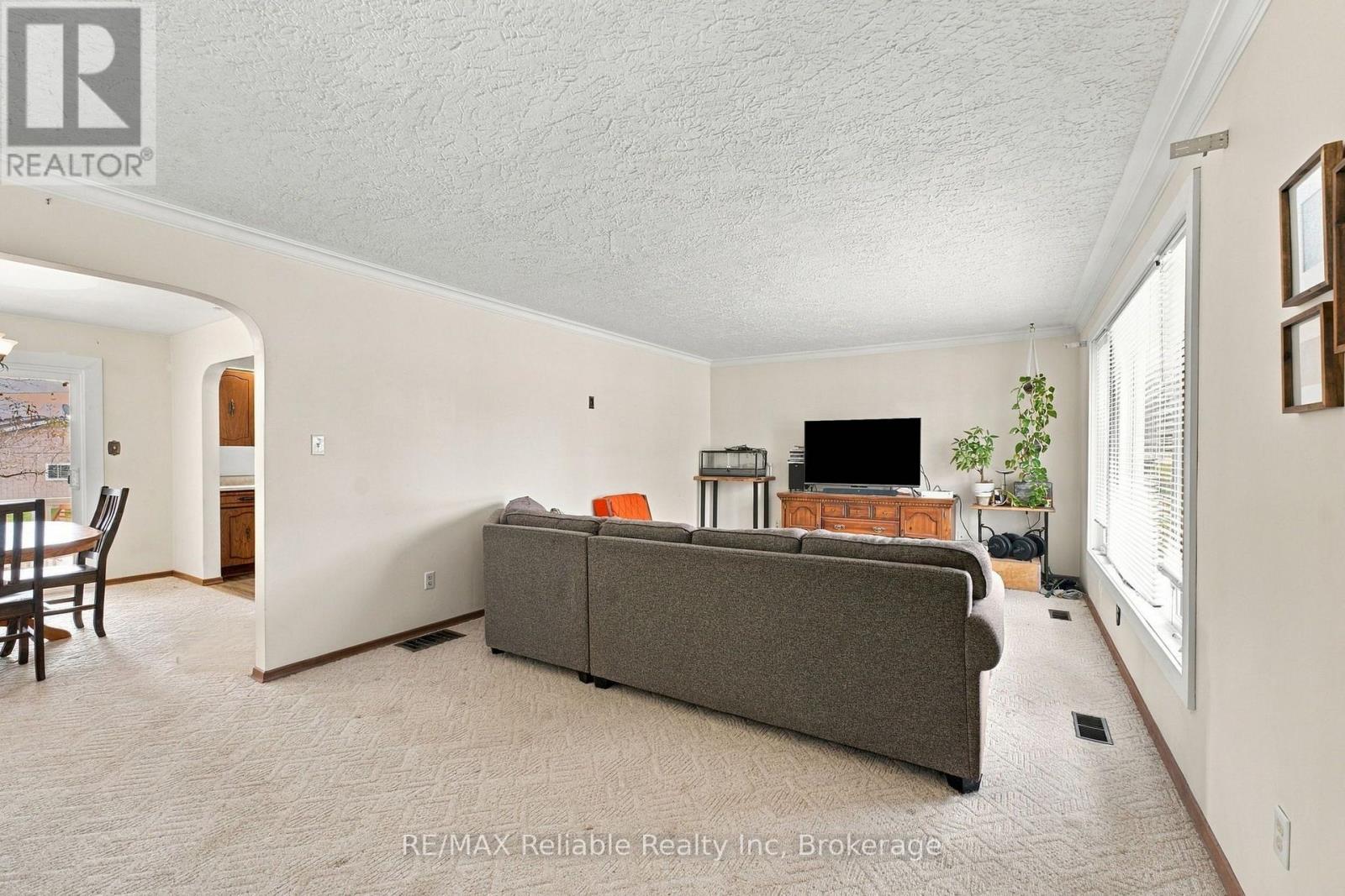 304 Morris Street, North Huron, Ontario  N0M 1H0 - Photo 8 - X13861950