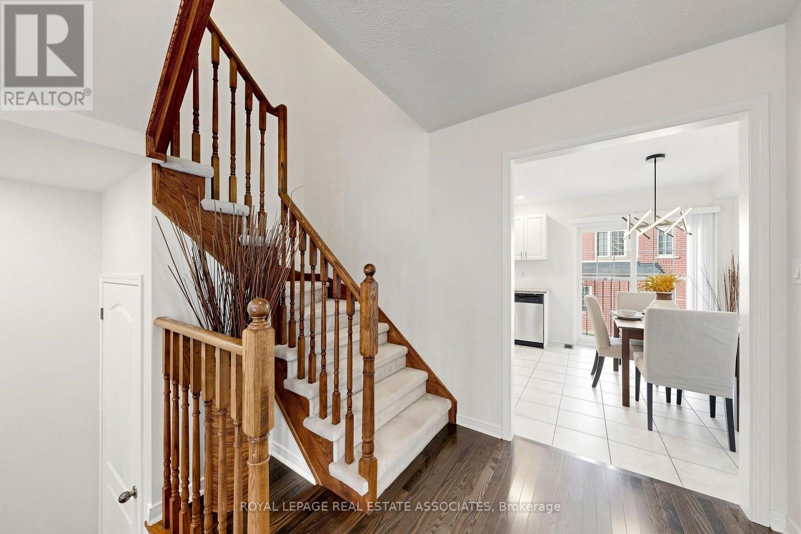 22 Benjamin Way, Whitby, Ontario  L1N 0K5 - Photo 11 - E13861908