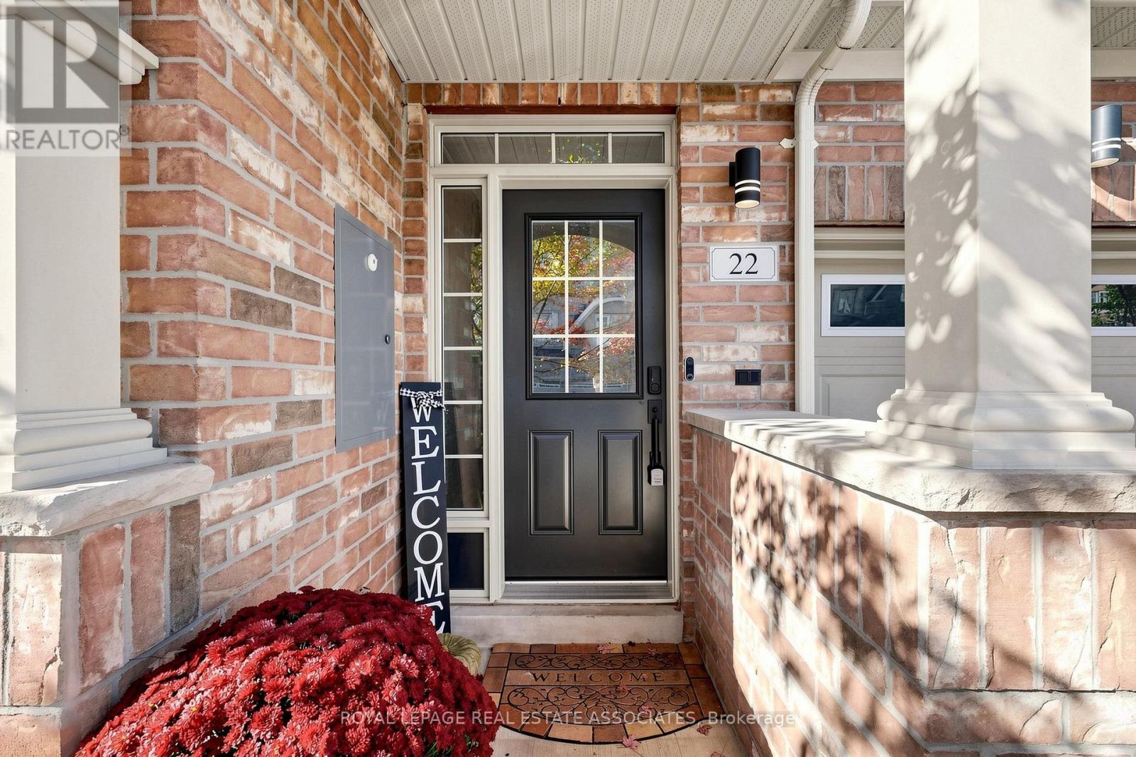 22 Benjamin Way, Whitby, Ontario  L1N 0K5 - Photo 3 - E13861908