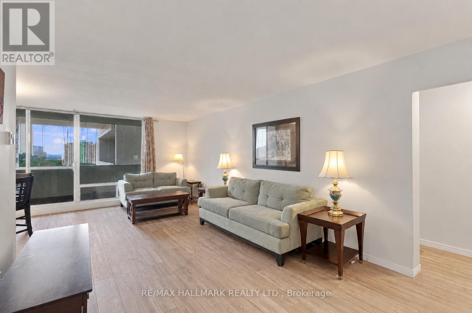 1419 - 1 Massey Square, Toronto, Ontario  M4C 5L4 - Photo 3 - E13861940