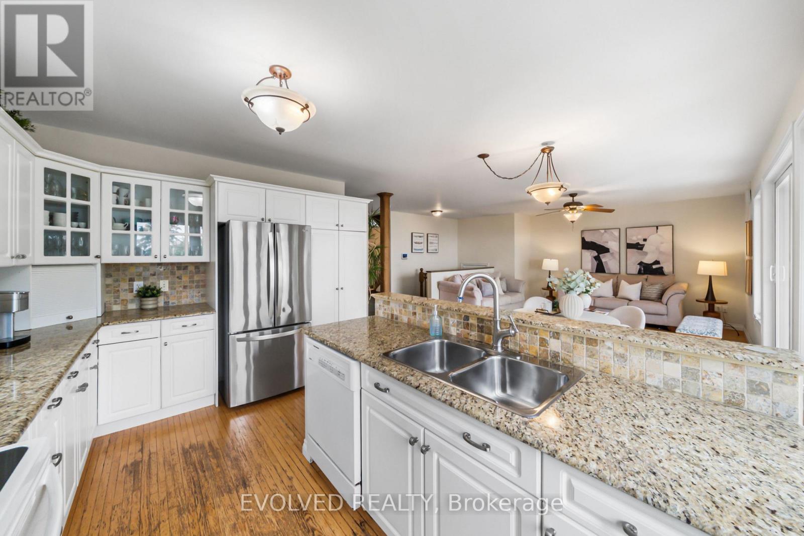 105 Sylvan Avenue, Toronto, Ontario  M1M 1J9 - Photo 12 - E13862018