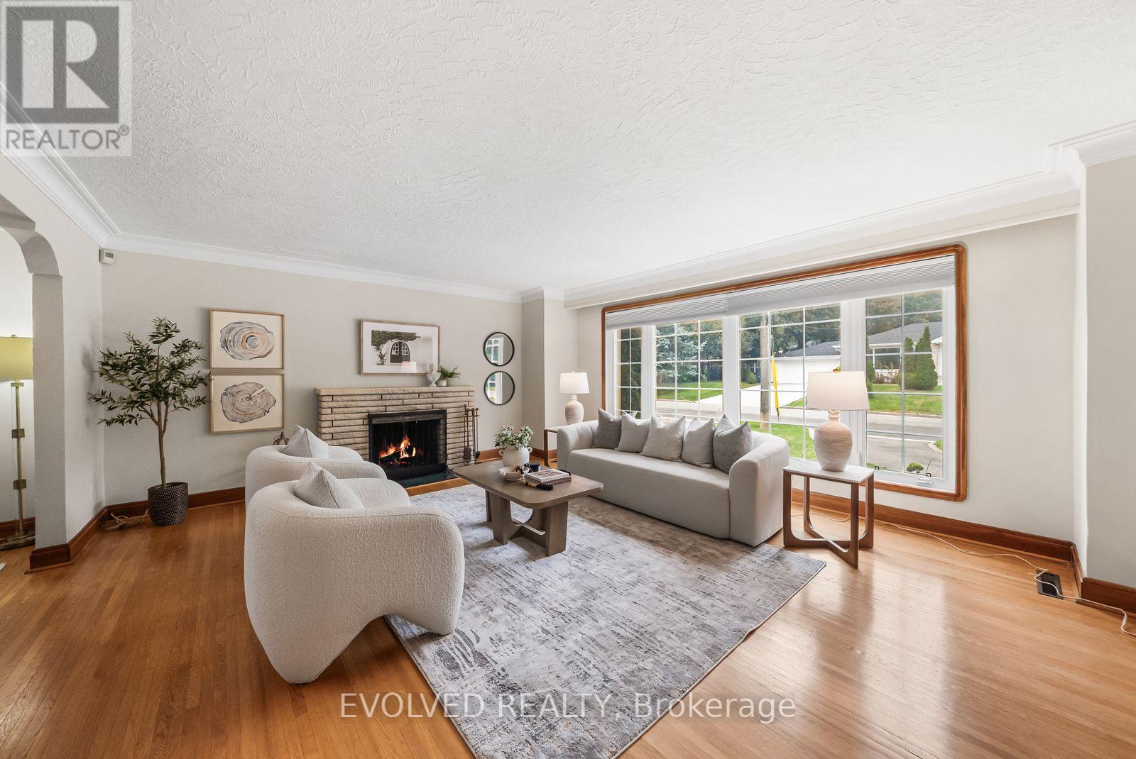 105 Sylvan Avenue, Toronto, Ontario  M1M 1J9 - Photo 5 - E13862018
