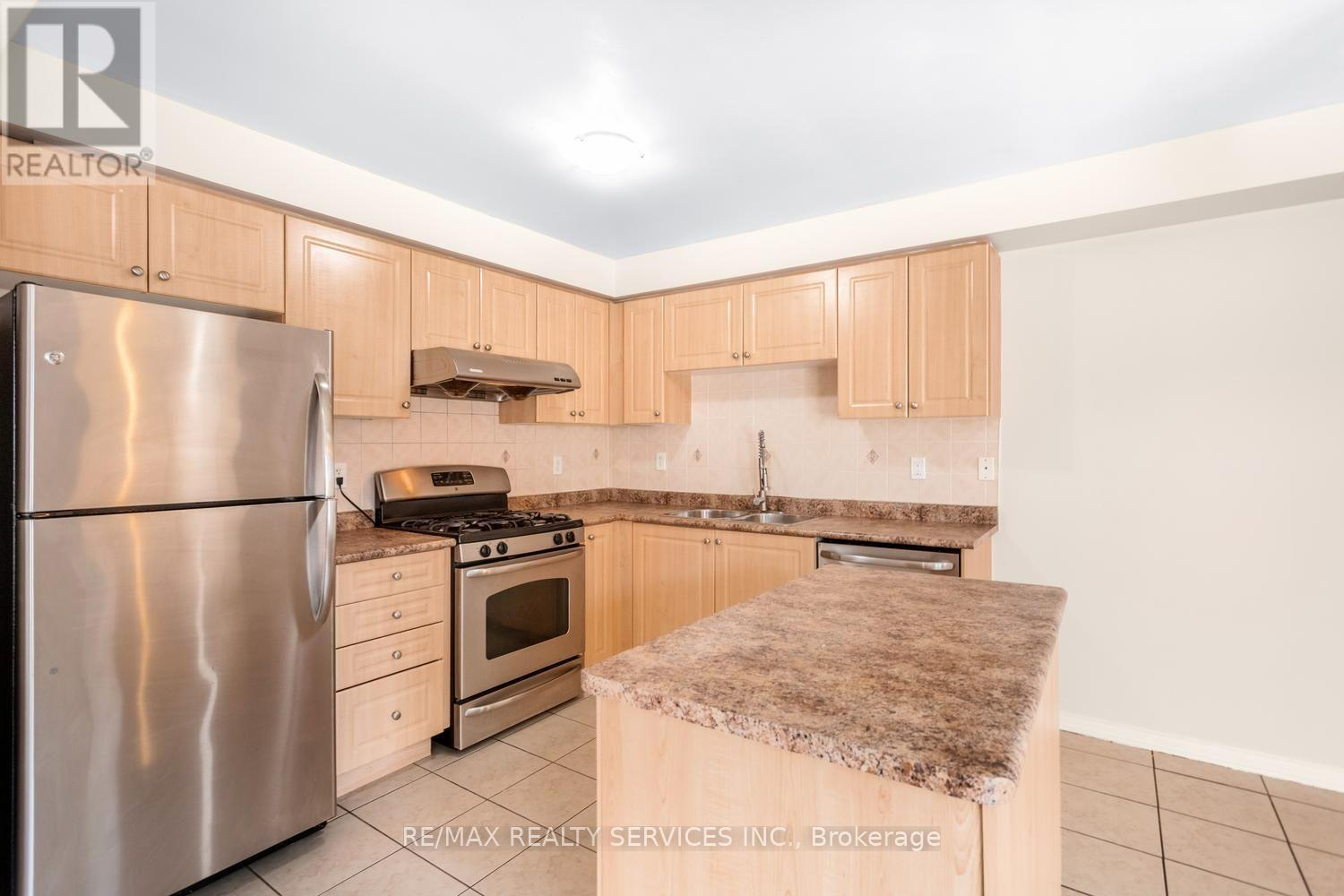 5 Dollery Gate, Ajax, Ontario  L1T 0G6 - Photo 9 - E13862110