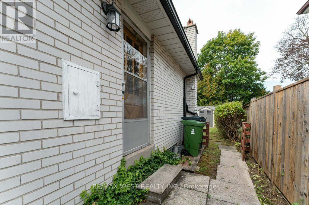 38 Albacore Crescent, Toronto, Ontario  M1H 2L3 - Photo 23 - E13858784