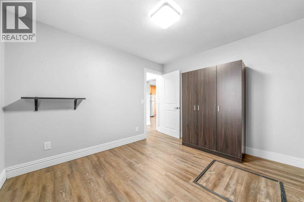 106 8 Avenue W