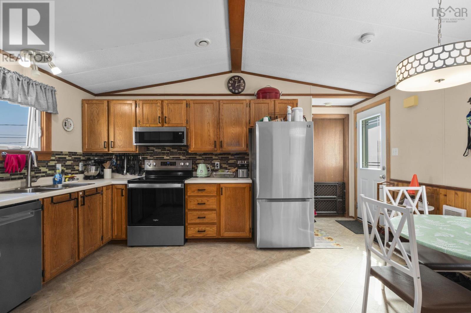 47 Earleton Avenue, Dartmouth, Nova Scotia  B2Y 2A6 - Photo 9 - 202624993