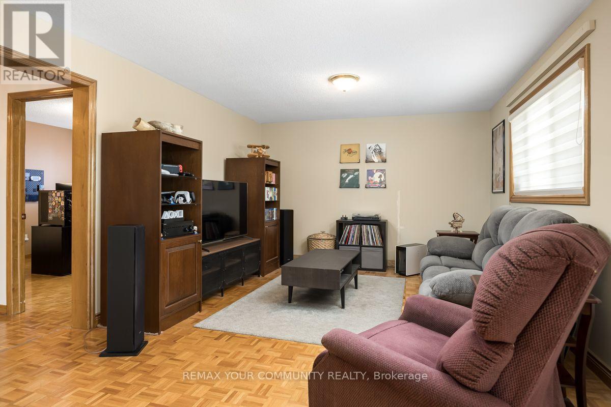 55 Thistle Ridge Drive, Vaughan, Ontario  L4L 3K3 - Photo 12 - N13862150