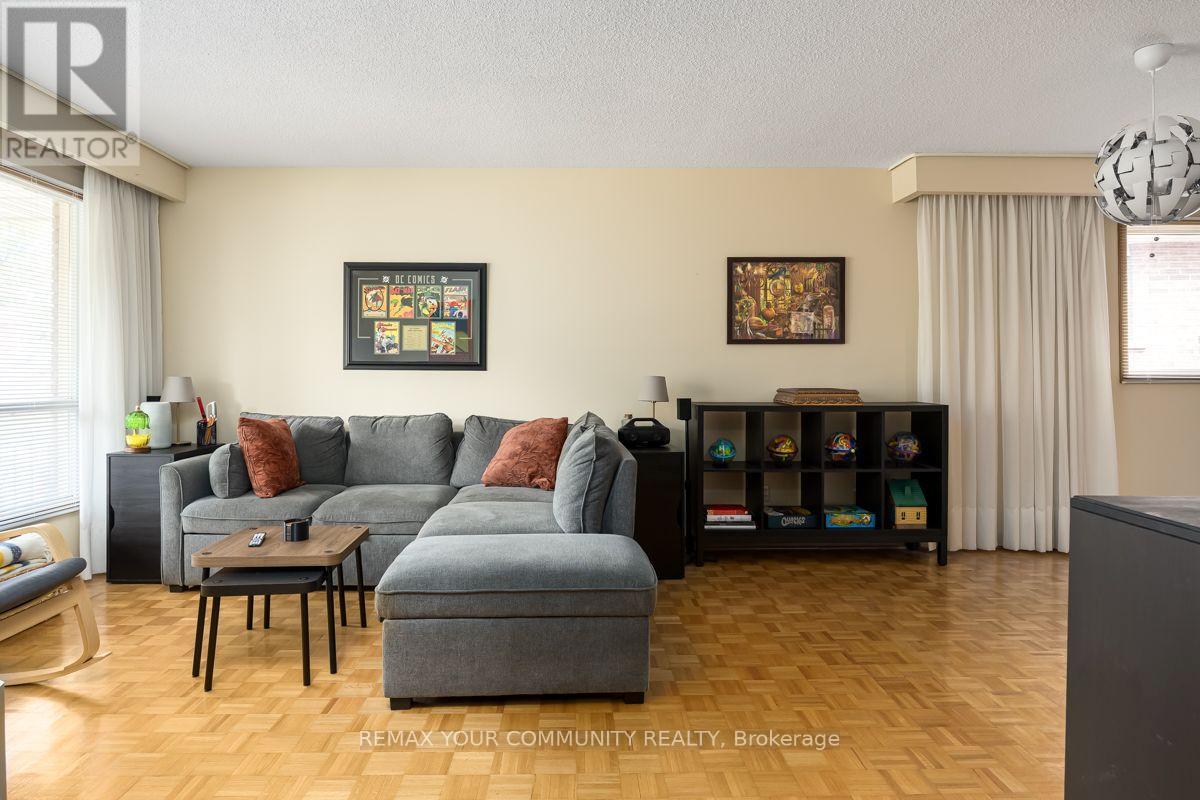 55 Thistle Ridge Drive, Vaughan, Ontario  L4L 3K3 - Photo 6 - N13862150